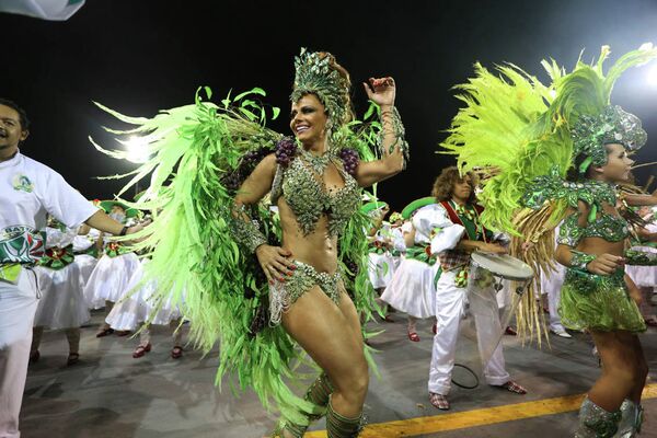 Samba apasionada en el carnaval de Sao Paulo - Sputnik Mundo