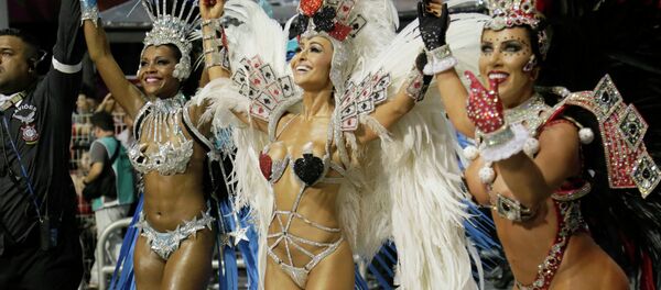 Samba apasionada en el carnaval de Sao Paulo Samba apasionada en el carnaval de Sao Paulo - Sputnik Mundo