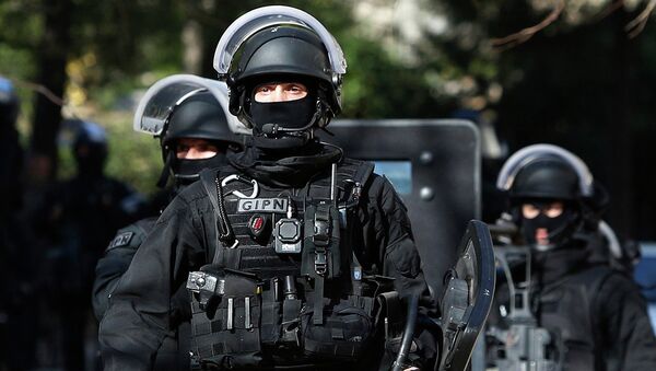 Policía francesa - Sputnik Mundo