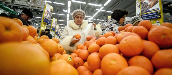 Rusia podría desembargar productos agrícolas de Occidente a cambio de inversiones Rusia podría desembargar productos agrícolas de Occidente a cambio de inversiones - Sputnik Mundo