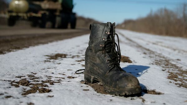 Bota militar en Debáltsevo - Sputnik Mundo