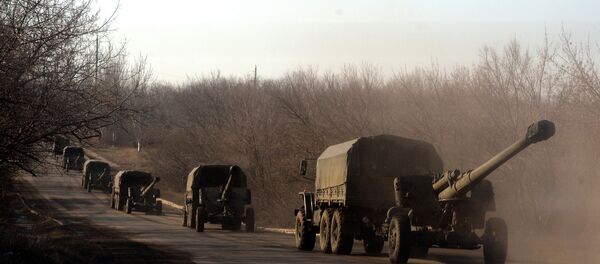 Artillería pesada de las milicias de la RPD - Sputnik Mundo