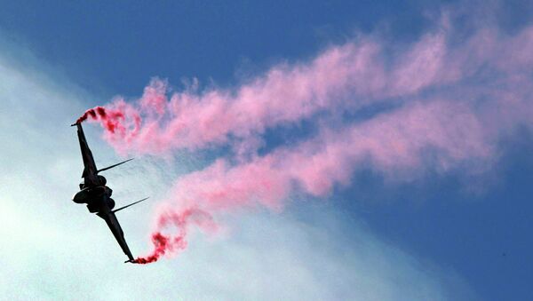 A Russian Su-30MKI fighter performs at the Moscow International Air Show in Zhukovsky - Sputnik Mundo