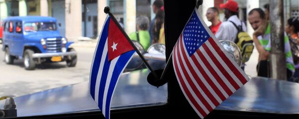 Banderas de Cuba y EEUU - Sputnik Mundo