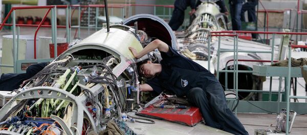 Сборка корабельных истребителей МиГ-29К/КУБ для ВМС Индии в Производственном комплексе №2 Российской самолетостроительной корпорации МиГ - Sputnik Mundo