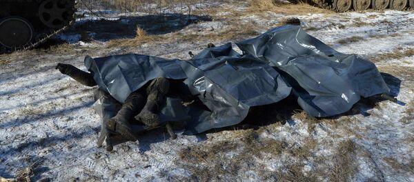 Cuerpos de los militares ucranianos asesinados en Debáltsevo - Sputnik Mundo