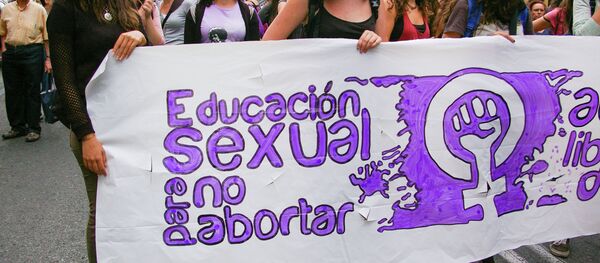 Manifestación en Madrid por el aborto libre, convocada por el Movimiento Feminista. Viernes 27 de septiembre de 2013. - Sputnik Mundo