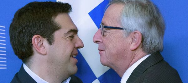Primer ministro de Grecia, Alexis Tsipras y presidente de la Comisión Europea, Jean-Claude Juncker - Sputnik Mundo