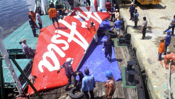 El informe final sobre el siniestro del avión de AirAsia se publicará antes de agosto - Sputnik Mundo