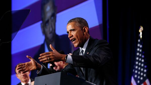 U.S. President Barack Obama speaks at the General Session of the 2015 Democratic National Committee Winter Meeting in Washington February 20, 2015 - Sputnik Mundo