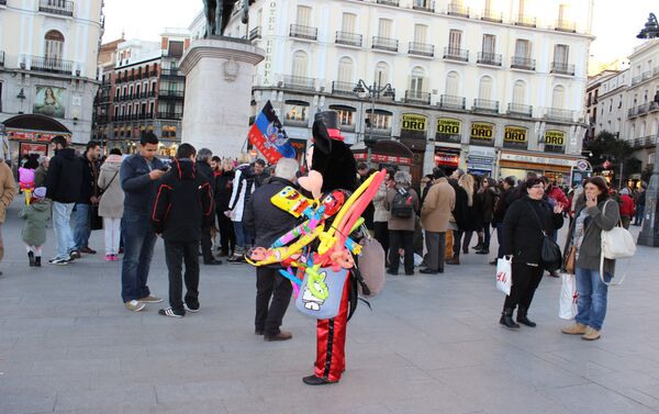 Manifestación en Madrid en el aniversario del cambio violento de Gobierno en Ucrania - Sputnik Mundo