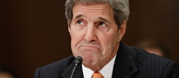 Secretary of State John Kerry testifies on Capitol Hill in Washington, Tuesday, Feb. 24, 2015, before a Senate Appropriations subcommittee to defend the budget requests for America's diplomacy operations - Sputnik Mundo