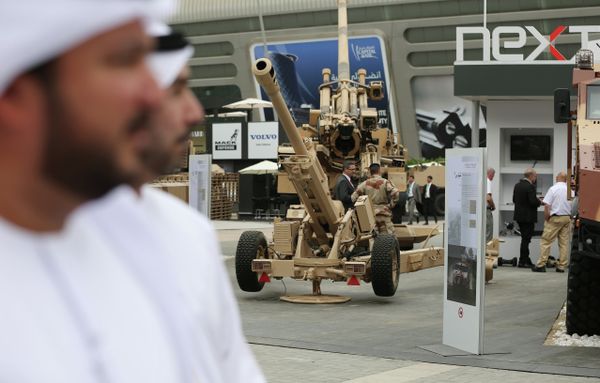 Salón IDEX 2015, grandioso espectáculo militar en Abu Dabi - Sputnik Mundo