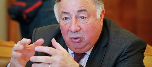 Gérard Larcher, presidente del Senado de Francia - Sputnik Mundo
