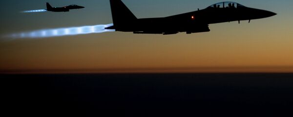 Cazas estadounidenses F-15 en Siria Cazas estadounidenses F-15 en Siria - Sputnik Mundo