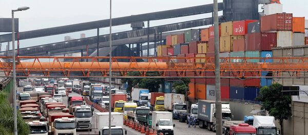 Los camioneros de Brasil mantienen los bloqueos a pesar del acuerdo con el gobierno - Sputnik Mundo