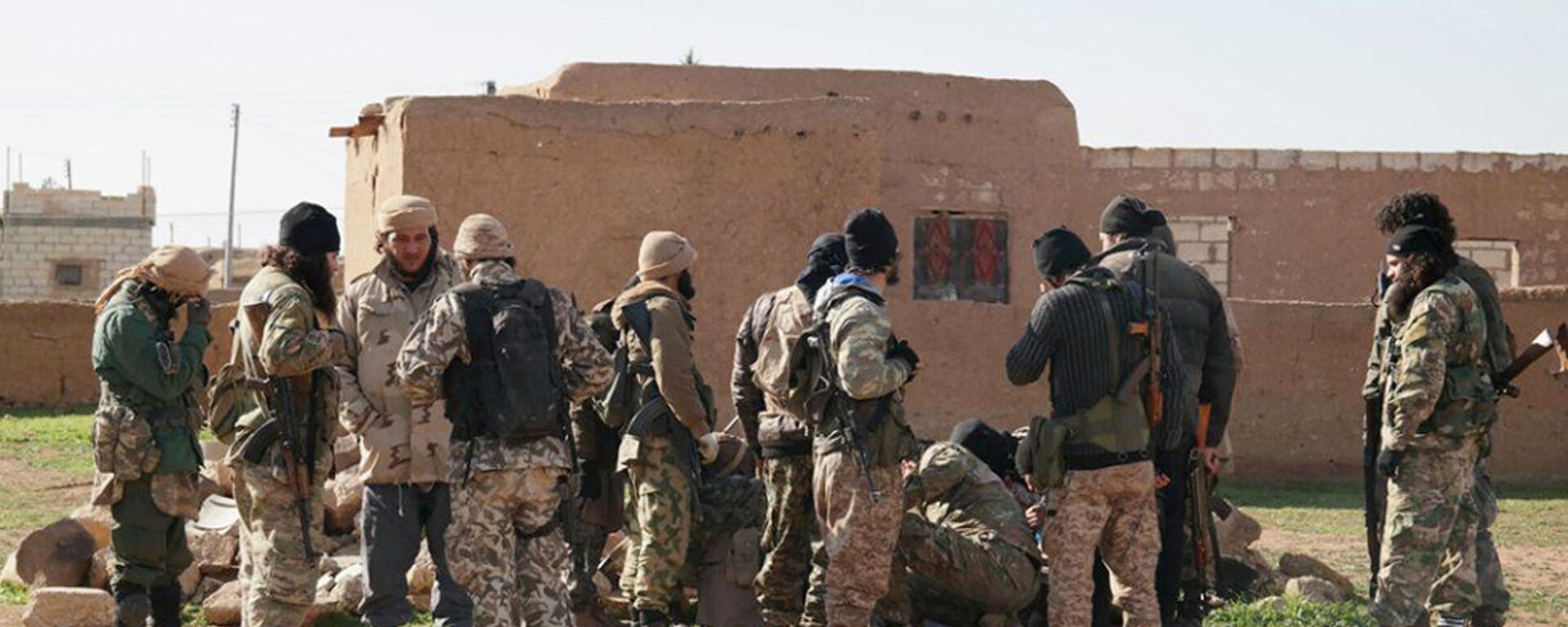 Miembros de ISIS - Sputnik Mundo, 1920, 17.05.2022