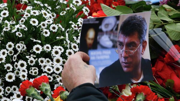 Flores en el lugar del asesinato de Borís Nemtsov - Sputnik Mundo