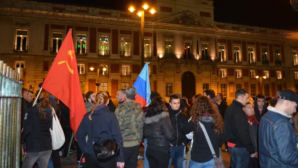 Concentración en Madrid en apoyo a los detenidos por participar en el conflicto de Ucrania - Sputnik Mundo