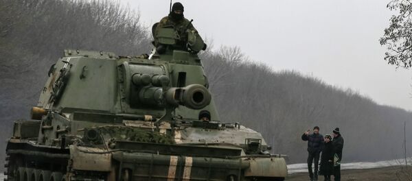 Exteriores dice que suministros de armas a Ucrania amenazarán seguridad de Rusia - Sputnik Mundo