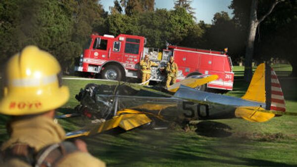 El aterrizaje forzoso de Harrison Ford - Sputnik Mundo