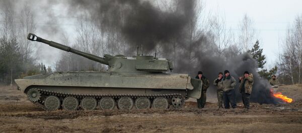 Paracaidistas ucranianos recién movilizados cerca de cuidad ucraniano de Zhitomir - Sputnik Mundo