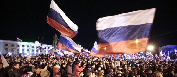 В центре Симферополя проходит праздничный концерт в честь референдума - Sputnik Mundo