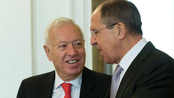 Ministro de Exteriores de Rusia, Serguéi Lavrov (dcha.) con su homólogo español, José Manuel García-Margallo - Sputnik Mundo