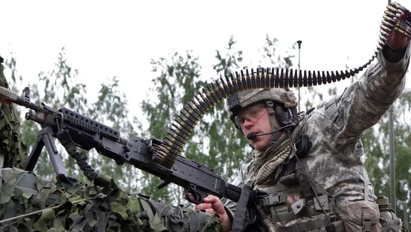 Un militar de la OTAN en Lituania - Sputnik Mundo