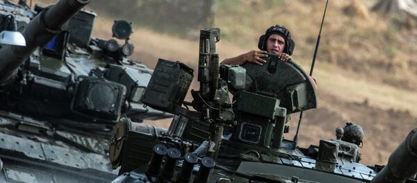 Carros de combate T-80 del Ejército de Rusia - Sputnik Mundo
