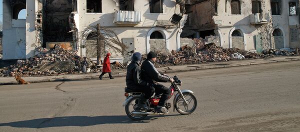 Edificios destruidos en Donbás Edificios destruidos en Donbás - Sputnik Mundo