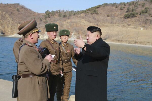 Kim Jong-un inspecciona unidades del Ejército de Corea del Norte - Sputnik Mundo