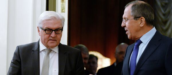 Ministro de Asuntos Exteriores de Rusia, Serguéi Lavrov con su homólogo alemán, Frank-Walter Steinmeier (Archivo) - Sputnik Mundo
