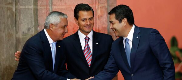 Presidente de Guatemala, Otto Perez, presidente de México, Enrique Peña Nieto, y presidente de Honduras, Juan Orlando Hernandez - Sputnik Mundo