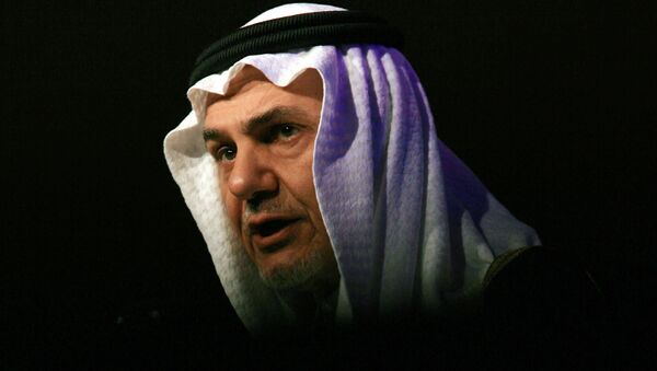 Saudi Prince Turki al-Faisal, former ambassador to the United States, addresses the Jeddah Economic Forum in the Red Sea port city of Jeddah on February 24, 2008 - Sputnik Mundo