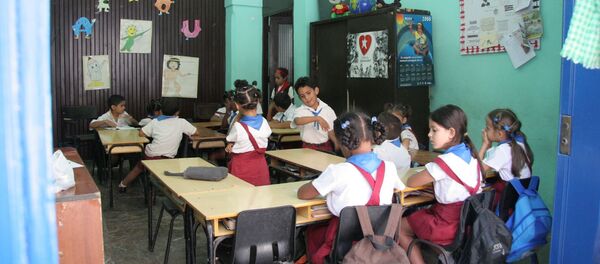 Escuela primaria en Cuba Escuela primaria en Cuba - Sputnik Mundo