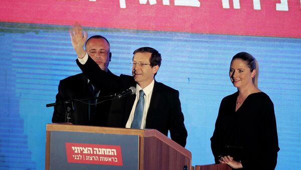 Zionist Union chief Isaac Herzog - Sputnik Mundo