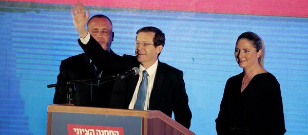 Zionist Union chief Isaac Herzog - Sputnik Mundo