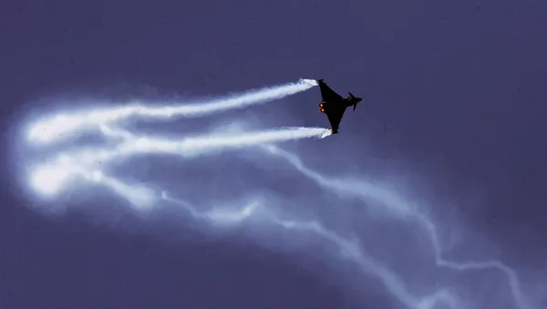 Un caza Eurofighter Typhoon (archvio) - Sputnik Mundo
