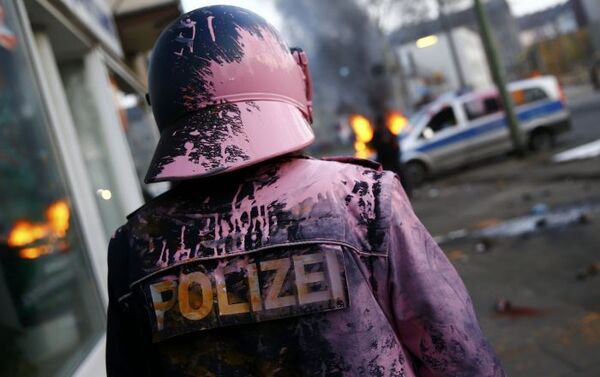 Protestas frente a la nueva sede del BCE en Fráncfort - Sputnik Mundo