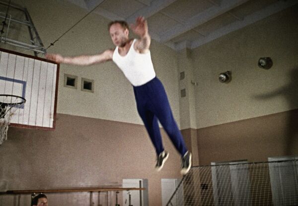 El cosmonauta Alexéi Leónov y los 23 minutos que entraron en la historia - Sputnik Mundo