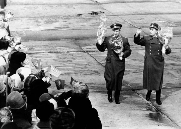 El cosmonauta Alexéi Leónov y los 23 minutos que entraron en la historia - Sputnik Mundo