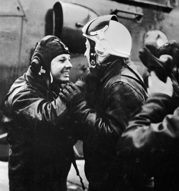 El cosmonauta Alexéi Leónov y los 23 minutos que entraron en la historia - Sputnik Mundo