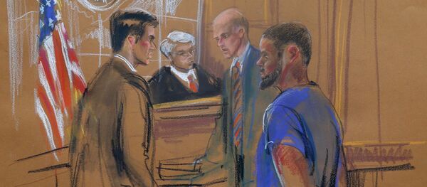 Tairod Nathan Webster Pugh (dcha.) appearing before New York U.S. District Judge - Sputnik Mundo