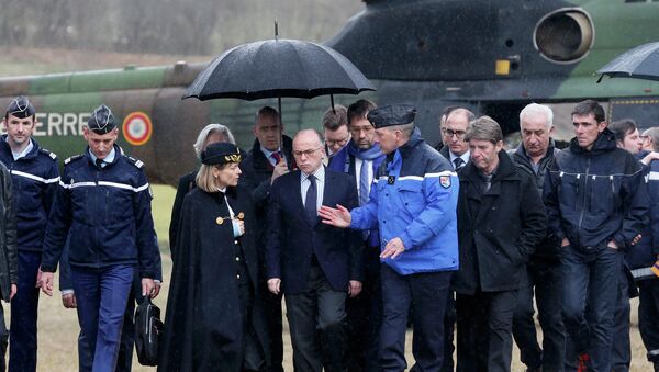 Bernard Cazeneuve, ministro del Interior de Francia - Sputnik Mundo