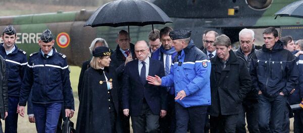 Bernard Cazeneuve, ministro del Interior de Francia - Sputnik Mundo