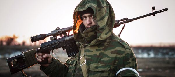 Miliciano de la República Popular de Donetsk (DPR) - Sputnik Mundo