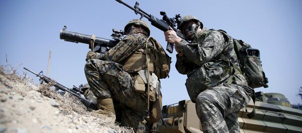 EEUU y Corea del Sur inician maniobras militares conjuntas Foal Eagle (archivo) EEUU y Corea del Sur inician maniobras militares conjuntas Foal Eagle (archivo) - Sputnik Mundo