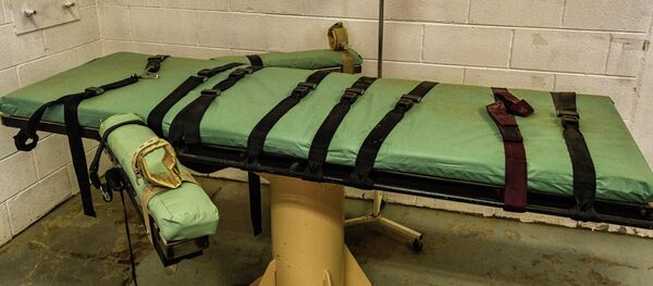 Mesa para colocar la inyección letal - Sputnik Mundo