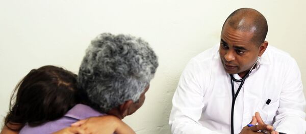 Médicos cubanos comenzaron a llevar salud a los municipios más postergados del Estado de Pernambuco, en Brasil - Sputnik Mundo